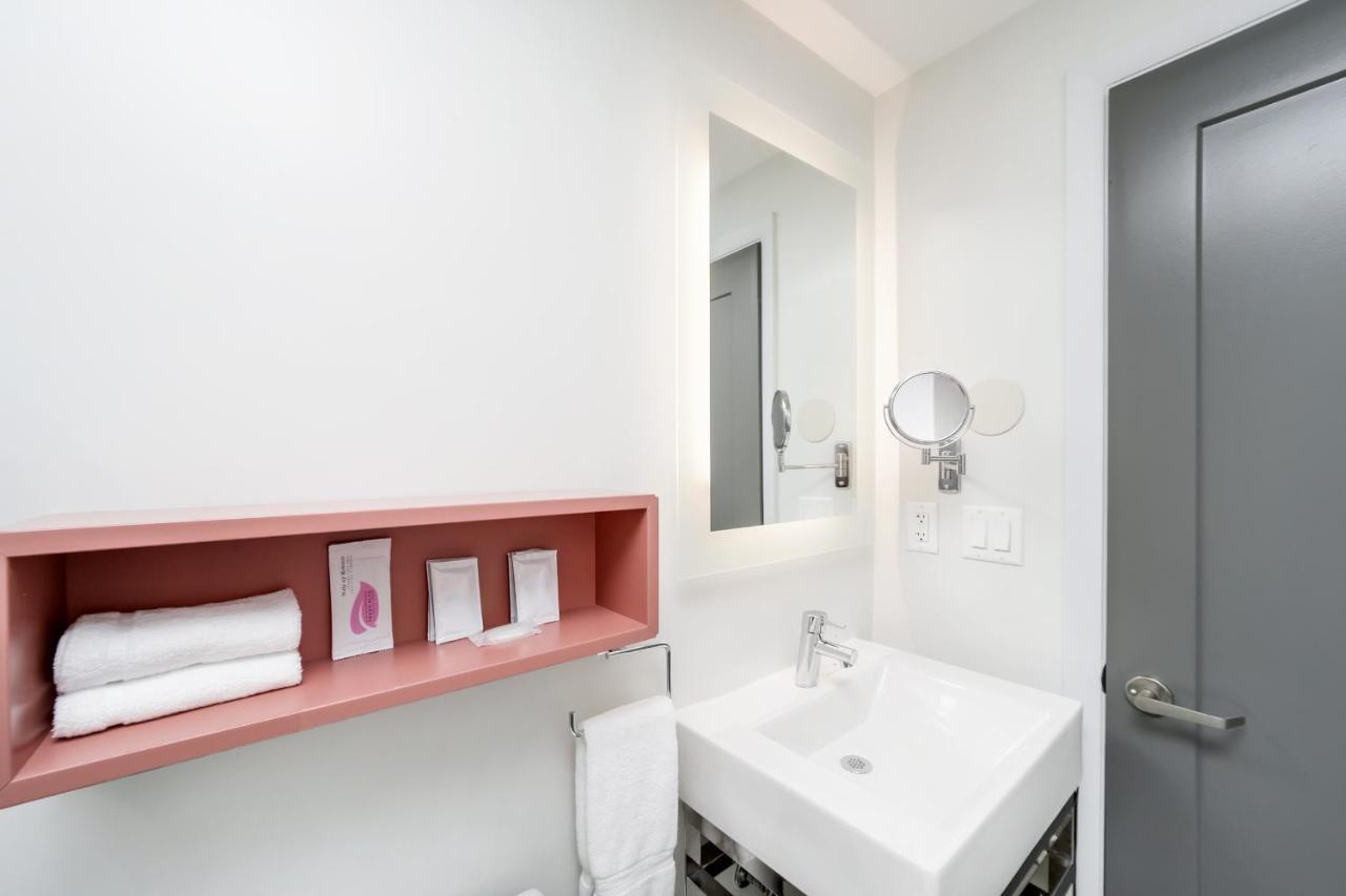 The Julia Hotel (Adults Only) ไมอามีบีช ภายนอก รูปภาพ
